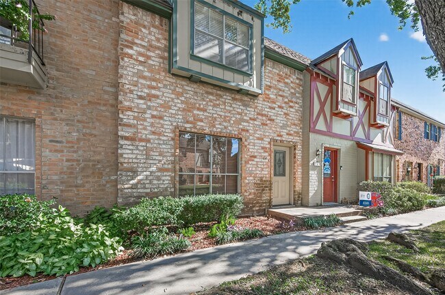 Photo - 14707 Barryknoll Ln Unidad 164