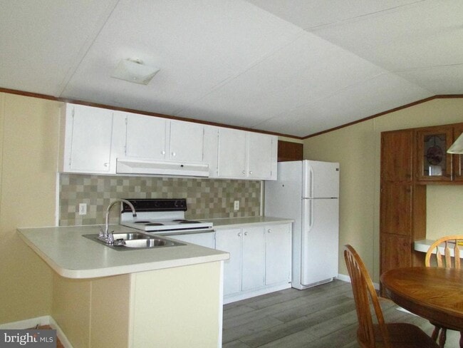 Photo - 24995 Kruger Rd