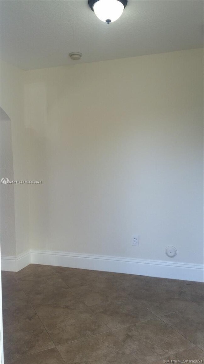 Photo - 17050 NW 81st Ave