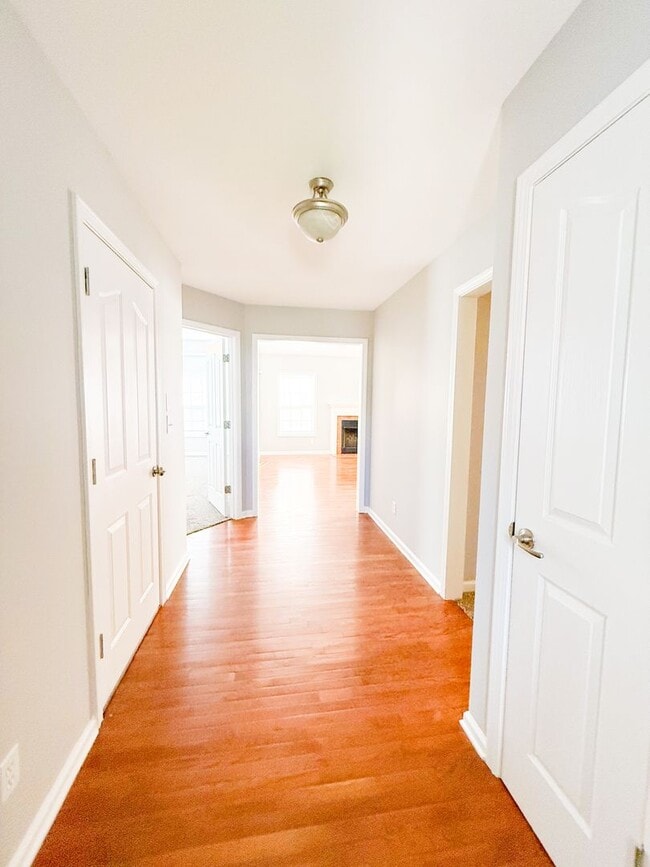 Photo - 3 Bedroom 2 Bathroom Home!