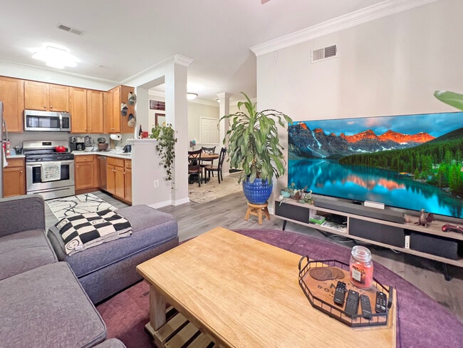 Photo - 4854 Eisenhower Ave Unit 249