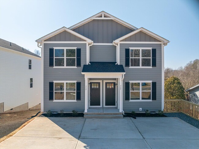 Building Photo - Vanderbilt Duplexes Rental