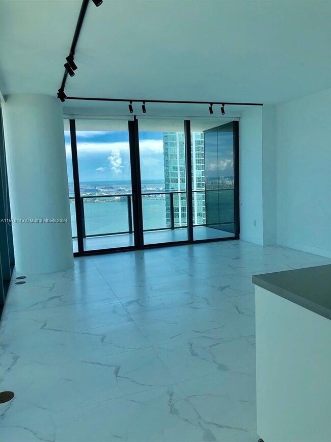 Photo - 650 NE 32nd St Unit 3107