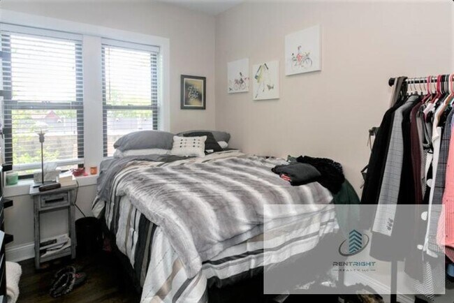 Photo - 2230 N Sawyer Ave Unit 3E