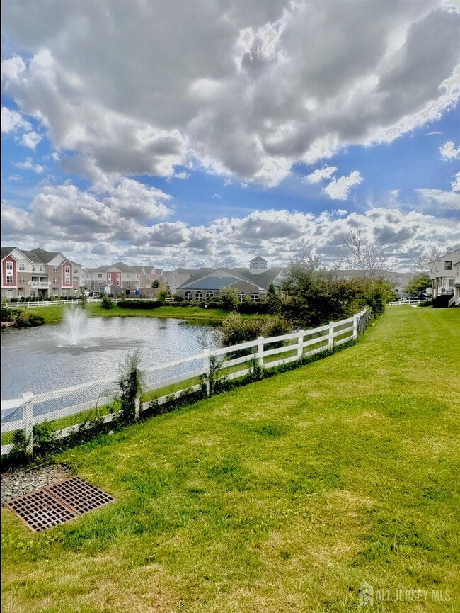 790 Harbortown Blvd