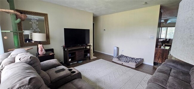 Photo - 1823 SE 15th St