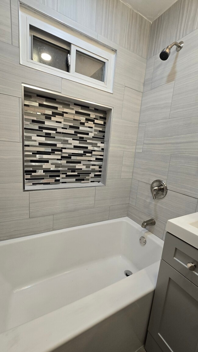 Photo - 3509 Clairmont St