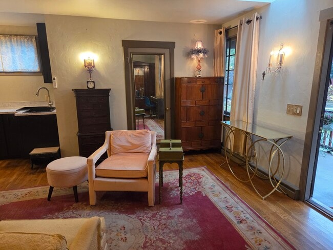 Photo - 1524 Brawne Ave NW Unit Studio