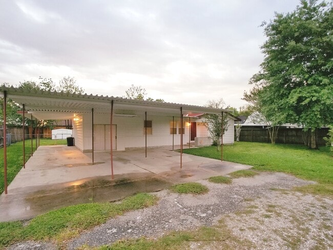 Photo - 3310 Marvin Rd