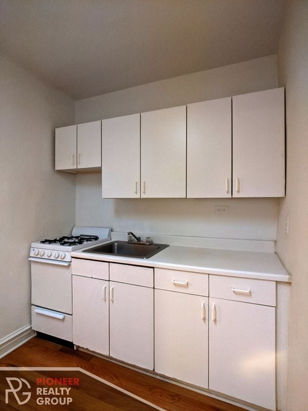 540 W Wellington Ave Unit 104