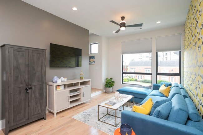 Photo - 1700 19th Ave S Unidad ID1302208P