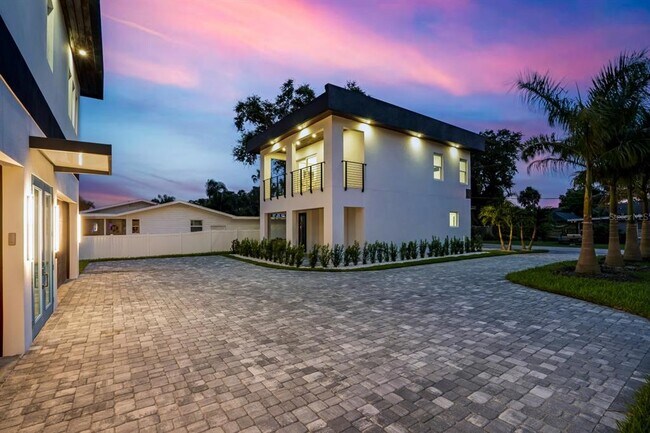 Photo - 711 Tropical Dr