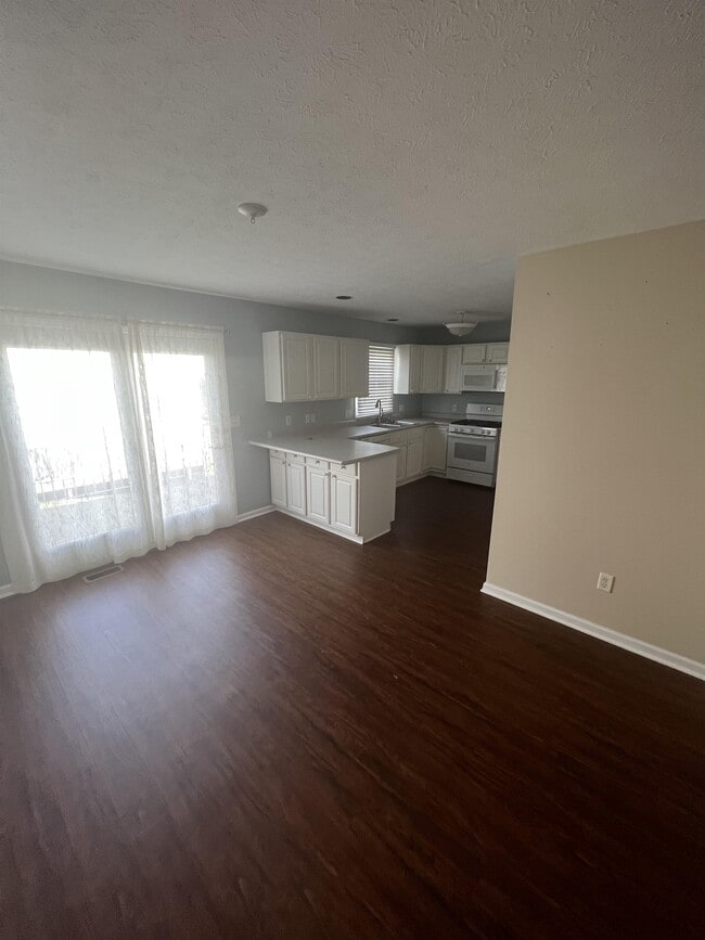 Photo - 152 Meadow Ridge Dr