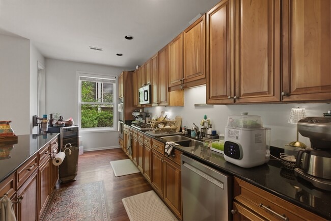 Photo - 1323 S Indiana Ave