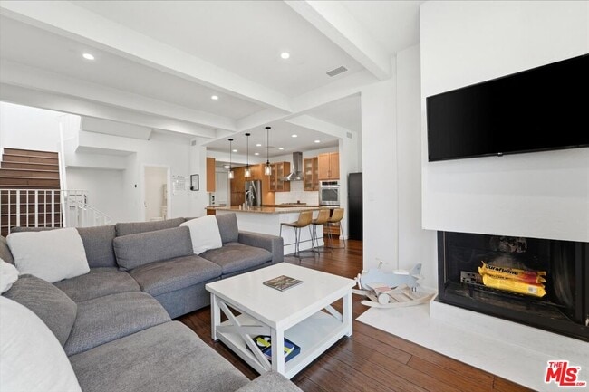 Photo - 1544 Michael Ln