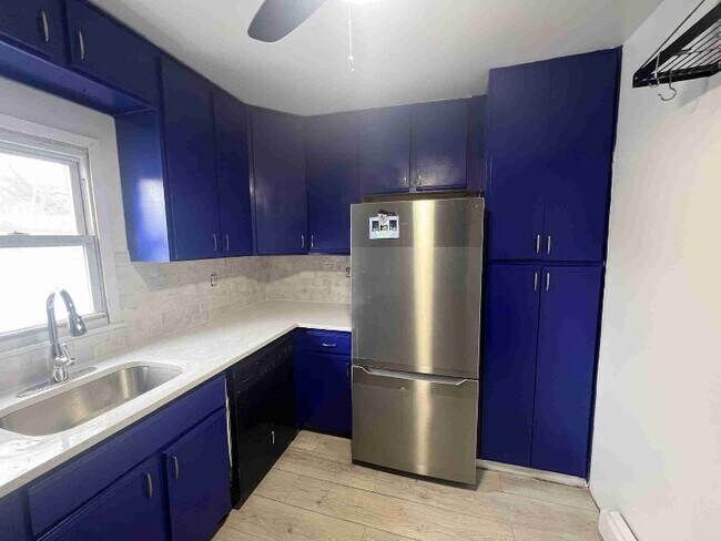 Photo - 3061 Great Neck Rd