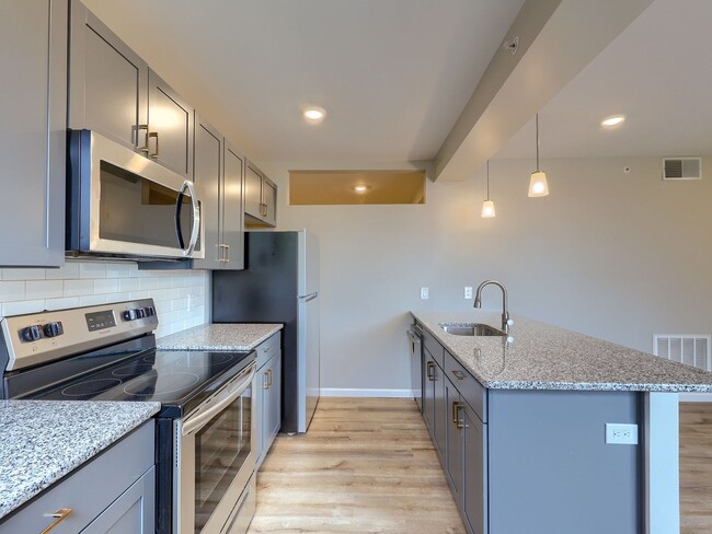 Photo - 1402 N 3rd St Unit Apt 1