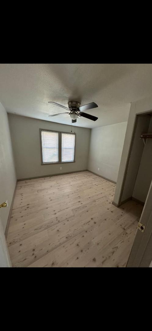 Photo - 702 E 2nd St