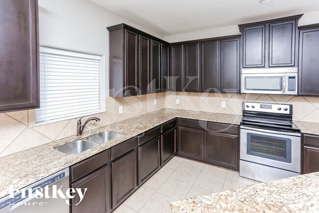 Photo - 202 Brook Ct