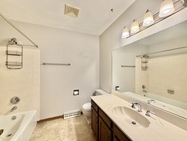 Photo - 4012 Oldwyck Dr