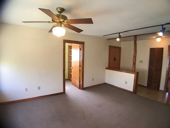Photo - 106 Pleasant Dr Unidad B