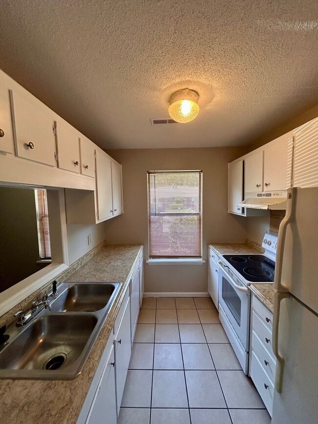 Photo - 184 Dorchester Manor Blvd Unit 184-A