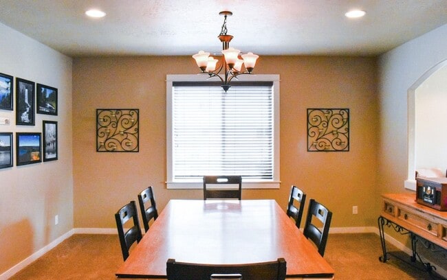 Photo - Spacious 5 Bed/2.5 Bath Single Family Home...