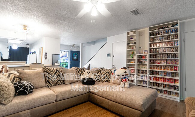 Photo - 4814 Kingsmeadow Ln