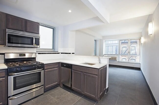 Building Photo - 164 Attorney St Rental