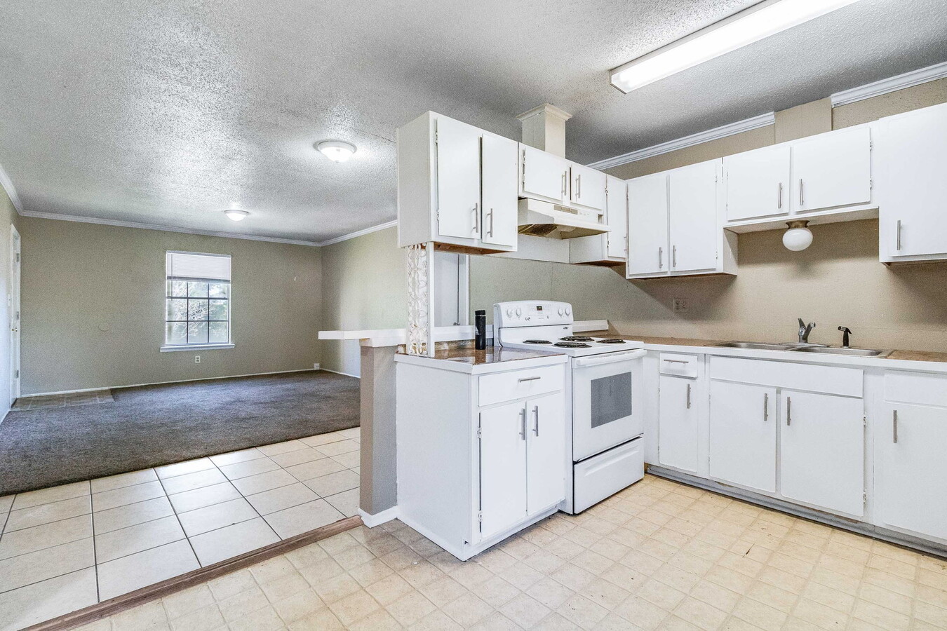 Photo - St James Apartments Unit 8