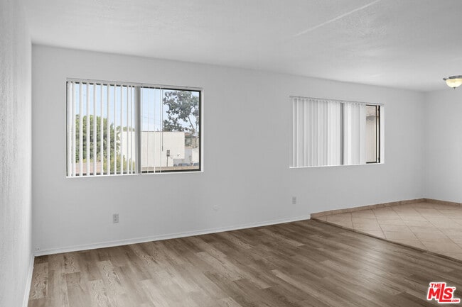 Building Photo - 324 Stepney St Unit 8 Rental