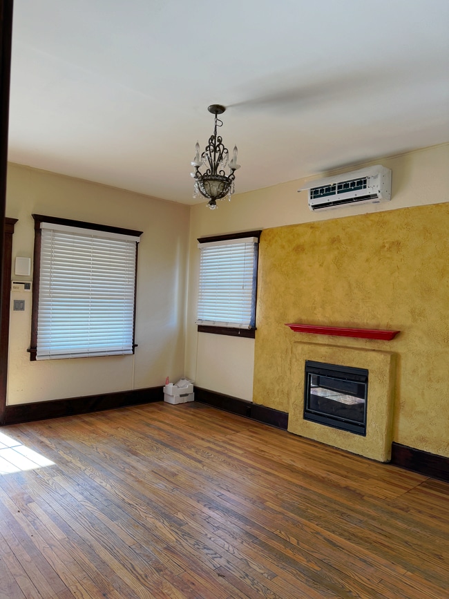 Gas fire place, mini split - 525 N 1st Ave