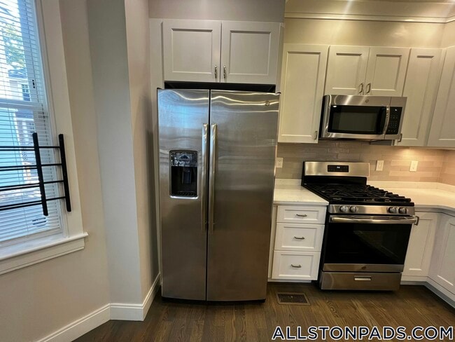 Photo - 79 Linden St Unit 1