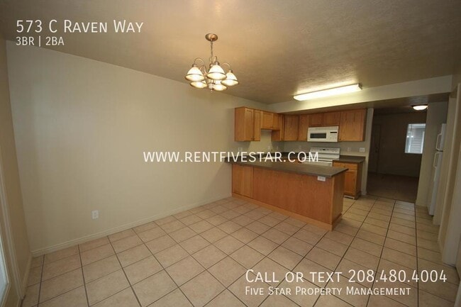 Photo - 573 Raven Way