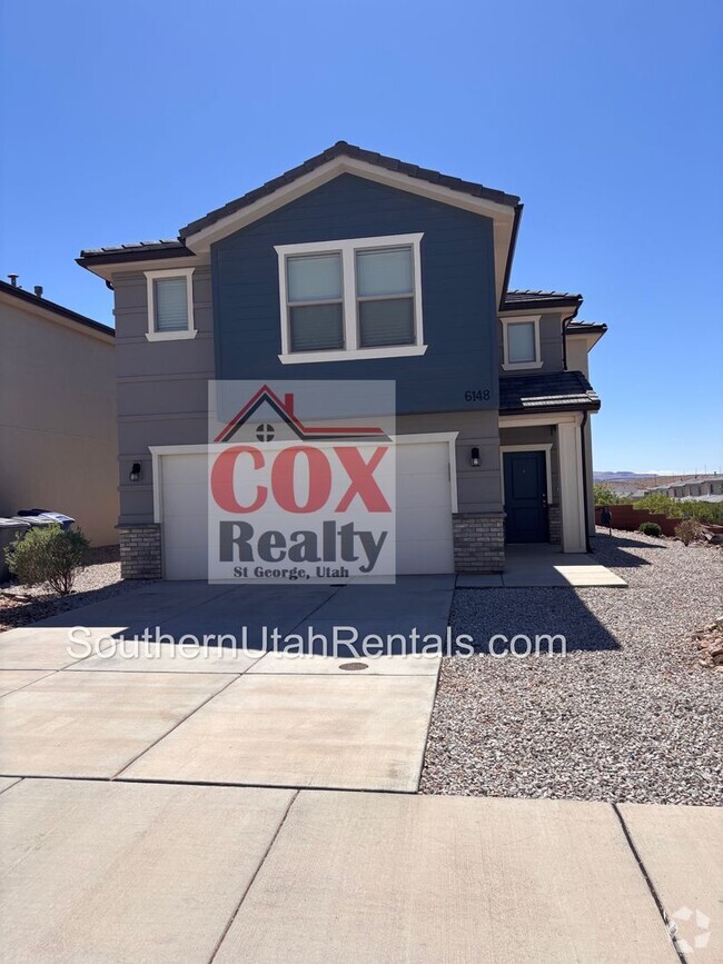Building Photo - 4 bed / 2.5 bath / 2 car Desert Canyons house