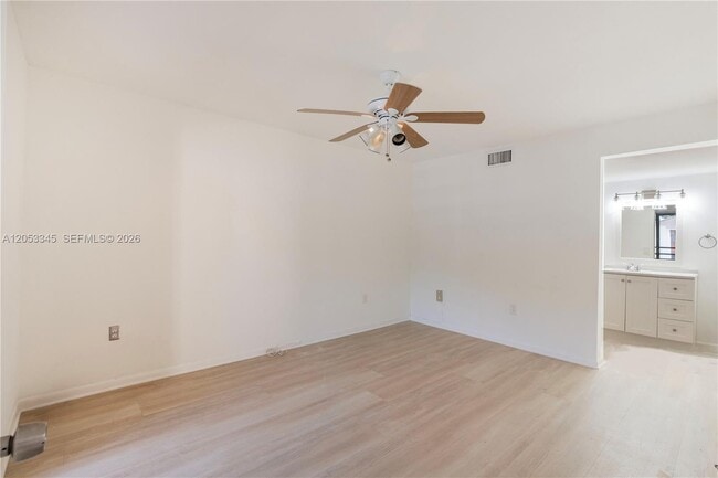 Photo - 20260 NE 3rd Ct Unit 2