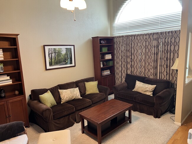 Living Room - 5455 Sylmar Ave