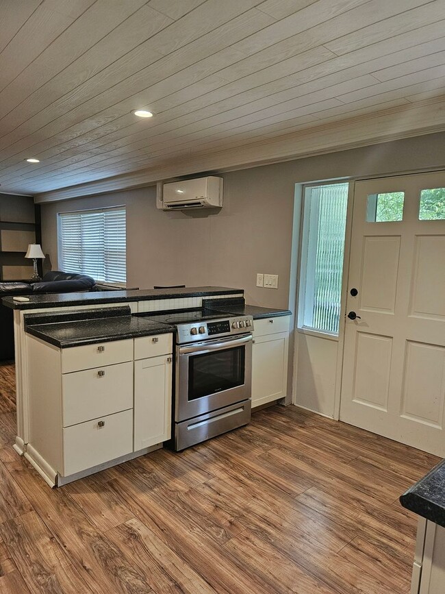 Photo - 1 bedroom apartment fully furnished Unidad Separate Apartment