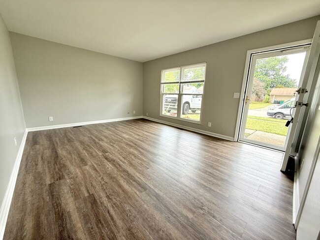 Photo - 575 W Market St