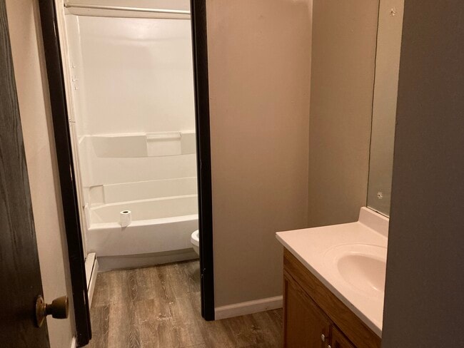 Building Photo - 728 Gordon Smith Blvd Unit 3 Rental