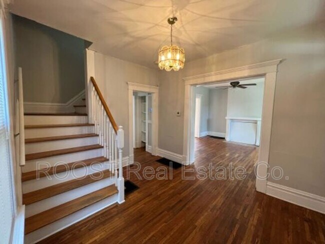 Photo - 372 E 13th Ave