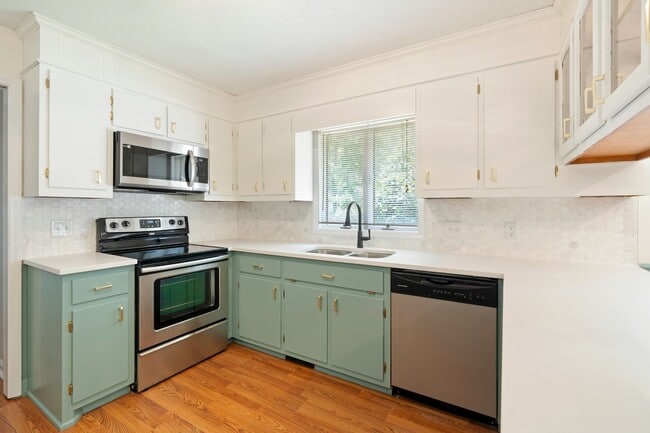 Photo - 3 Bedroom Contemporary Carolina Trace Home...