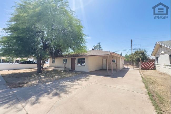 Photo - 6532 N 19th Dr