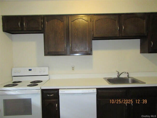 Photo - 41 Weathervane Dr Unit 10