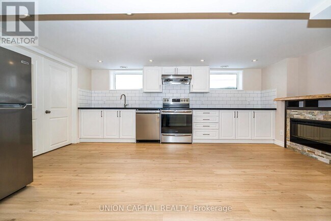 Photo - 40 Peveril Hill N