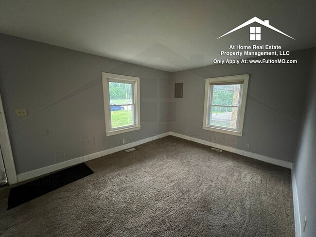 Photo - 1223 Grand St