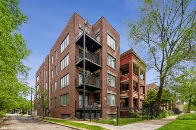 Building Photo - 5219 S Michigan Ave Unit 5219 S. Michigan 2w Rental