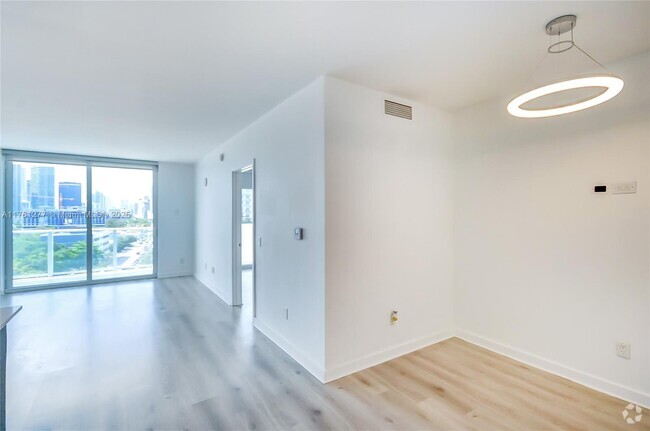 Building Photo - 4250 Biscayne Blvd Unit 918 Rental
