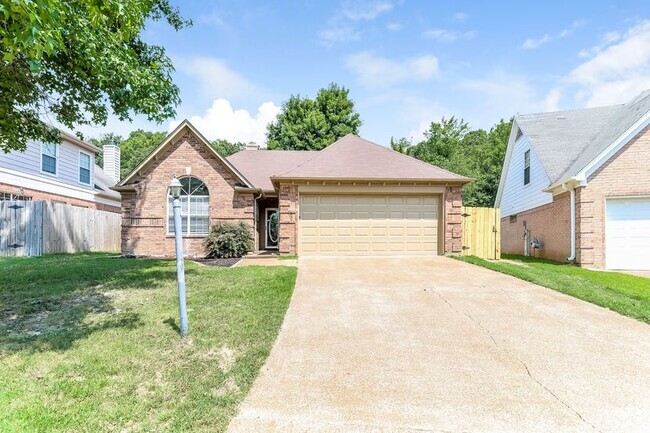 Building Photo - 9952 Woodland Bend Dr Rental