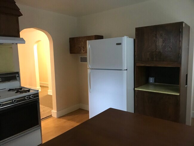 Kitchen Main House - 2828 Olive St